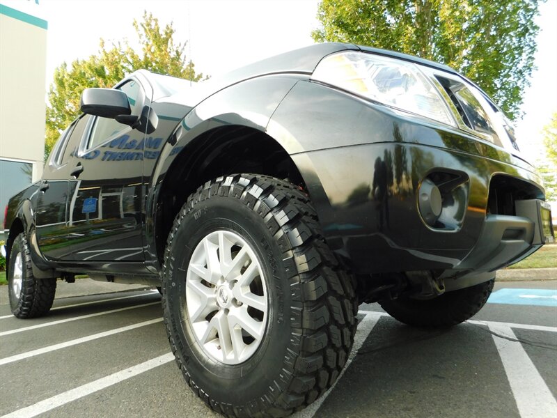 2019 Nissan Frontier SV Crew Cab 4X4 / V6 /NEW LIFT & TIRES /25,000 MIL   - Photo 10 - Portland, OR 97217