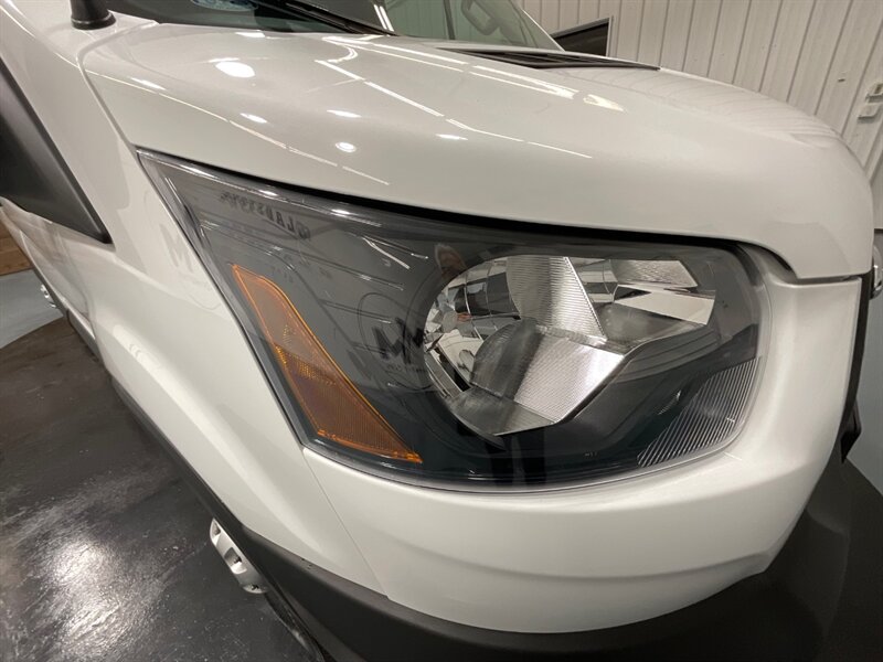 2022 Ford Transit 250 CARGO VAN / AWD / HIGH ROOF LONG WHEEL BASE  / 1-OWNER / LEATHER / 15K MILES - Photo 29 - Gladstone, OR 97027