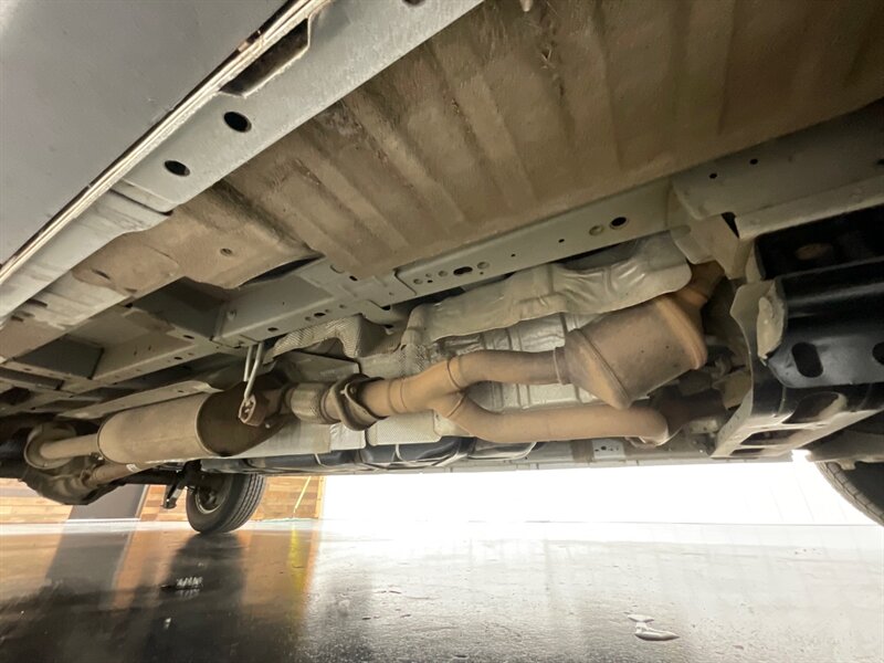 2022 Ford Transit 250 CARGO VAN / AWD / HIGH ROOF LONG WHEEL BASE  / 1-OWNER / LEATHER / 15K MILES - Photo 34 - Gladstone, OR 97027