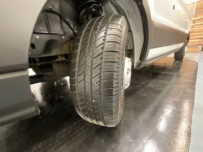 2022 Ford Transit 250 CARGO VAN / AWD / HIGH ROOF LONG WHEEL BASE  / 1-OWNER / LEATHER / 15K MILES - Photo 24 - Gladstone, OR 97027