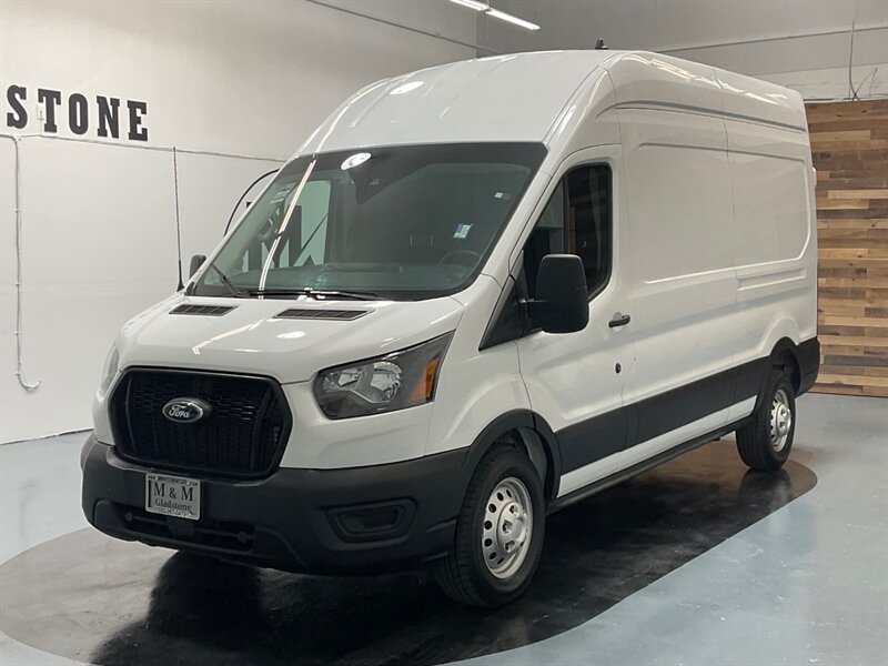 2022 Ford Transit 250 CARGO VAN / AWD / HIGH ROOF LONG WHEEL BASE  / 1-OWNER / LEATHER / 15K MILES - Photo 25 - Gladstone, OR 97027
