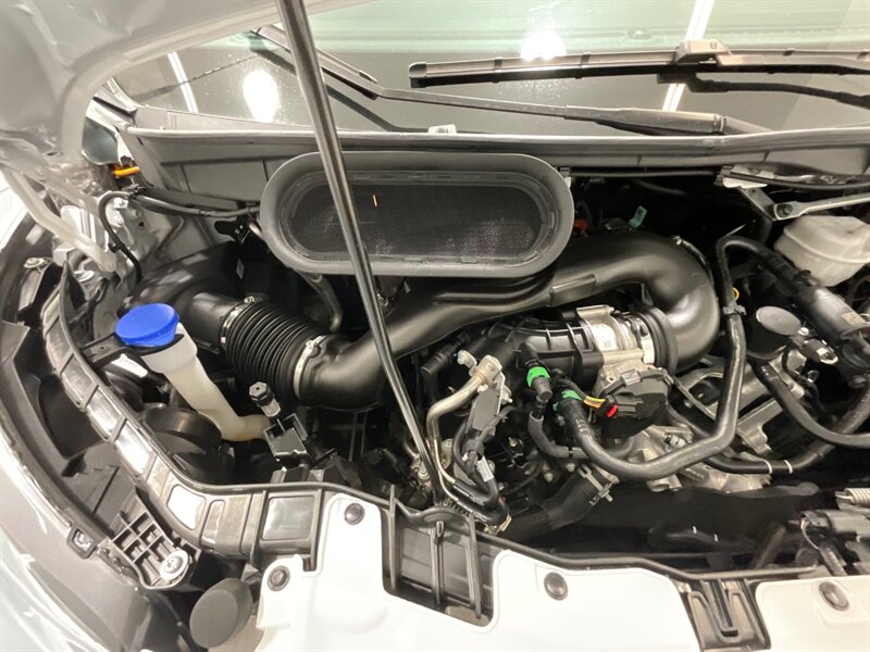 2022 Ford Transit 250 CARGO VAN / AWD / HIGH ROOF LONG WHEEL BASE  / 1-OWNER / LEATHER / 15K MILES - Photo 31 - Gladstone, OR 97027