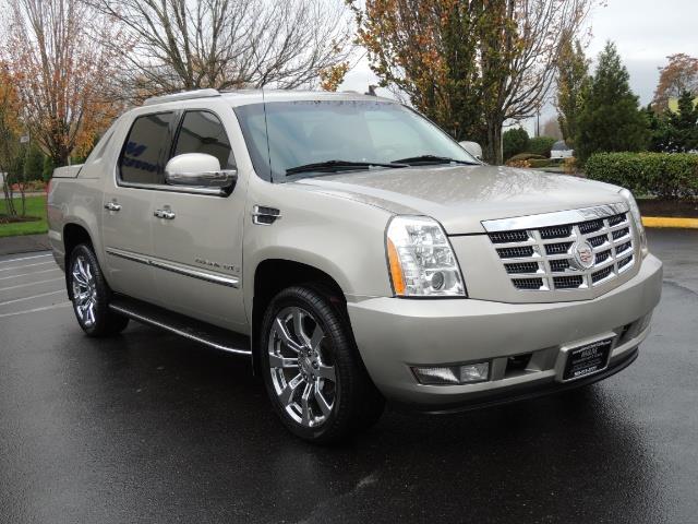 2009 Cadillac Escalade EXT TRUCK / AWD / NAVi / BACUP CAM / Pure Luxury   - Photo 2 - Portland, OR 97217