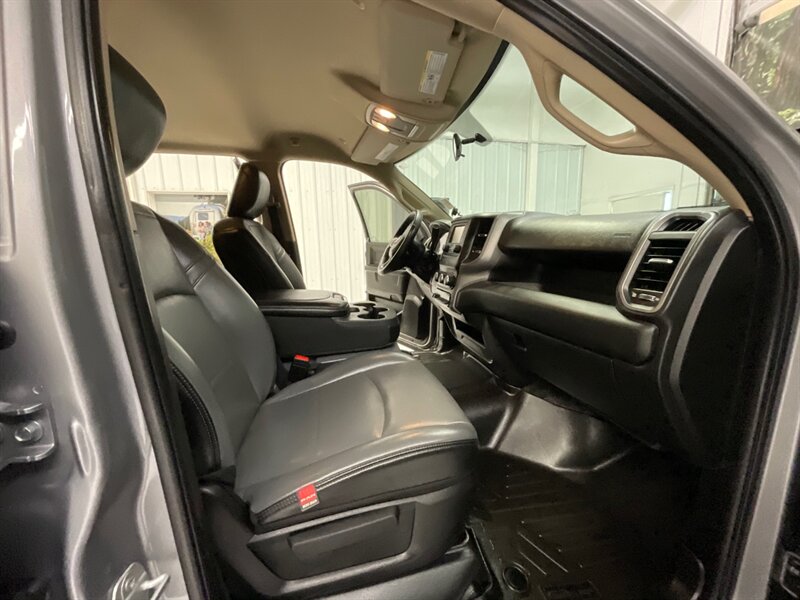 2019 RAM 3500 Tradesman 4x4 / 6.7L DIESEL /DUALLY / AISIN TRANNY  / Long bed / DUALLY / Leather Seats / AISIN Transmission - Photo 15 - Gladstone, OR 97027