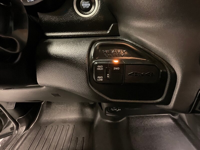 2019 RAM 3500 Tradesman 4x4 / 6.7L DIESEL /DUALLY / AISIN TRANNY  / Long bed / DUALLY / Leather Seats / AISIN Transmission - Photo 37 - Gladstone, OR 97027