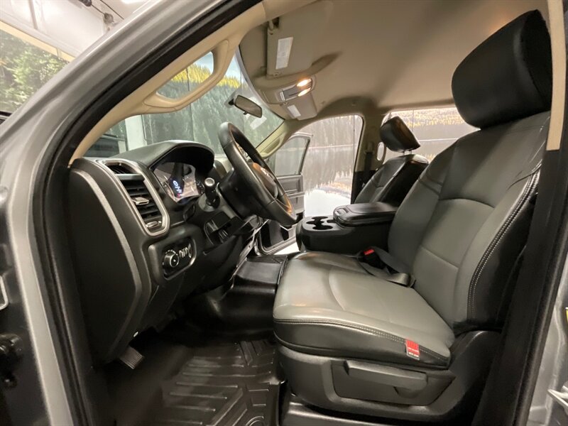 2019 RAM 3500 Tradesman 4x4 / 6.7L DIESEL /DUALLY / AISIN TRANNY  / Long bed / DUALLY / Leather Seats / AISIN Transmission - Photo 12 - Gladstone, OR 97027