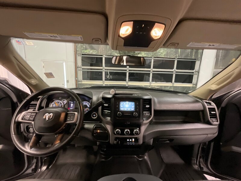 2019 RAM 3500 Tradesman 4x4 / 6.7L DIESEL /DUALLY / AISIN TRANNY  / Long bed / DUALLY / Leather Seats / AISIN Transmission - Photo 36 - Gladstone, OR 97027