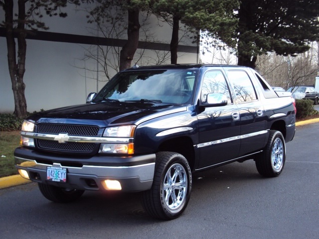 2004 Chevrolet Avalanche 1500   - Photo 1 - Portland, OR 97217