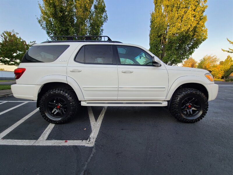 2005 Toyota Sequoia V8 Sun Roof / 8-Seats /Timing Belt Done / LIFTED  / 2WD / New Tires / Navigation / Backup Camera / Low Miles !! - Photo 4 - Portland, OR 97217