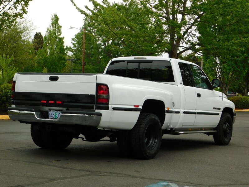 1999 Dodge Ram 3500 Laramie DUALLY / 1-TON / V10 /  2WD / 96,000 MILES   - Photo 10 - Portland, OR 97217