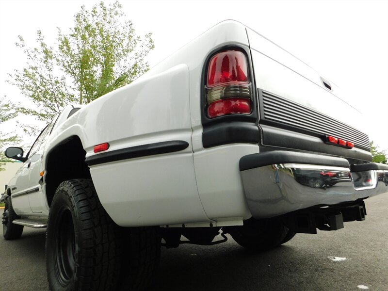 1999 Dodge Ram 3500 Laramie DUALLY / 1-TON / V10 /  2WD / 96,000 MILES   - Photo 11 - Portland, OR 97217