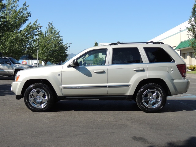 2007 Jeep Grand Cherokee Limited / Navigation / LEATHER / Fully Loaded   - Photo 3 - Portland, OR 97217