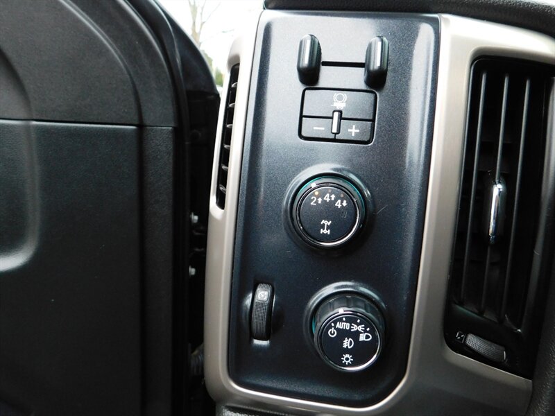 2018 GMC Sierra 3500 Denali DUALLY / 4X4 / 6.6L DURAMAX DIESEL / 1-TON   - Photo 38 - Portland, OR 97217