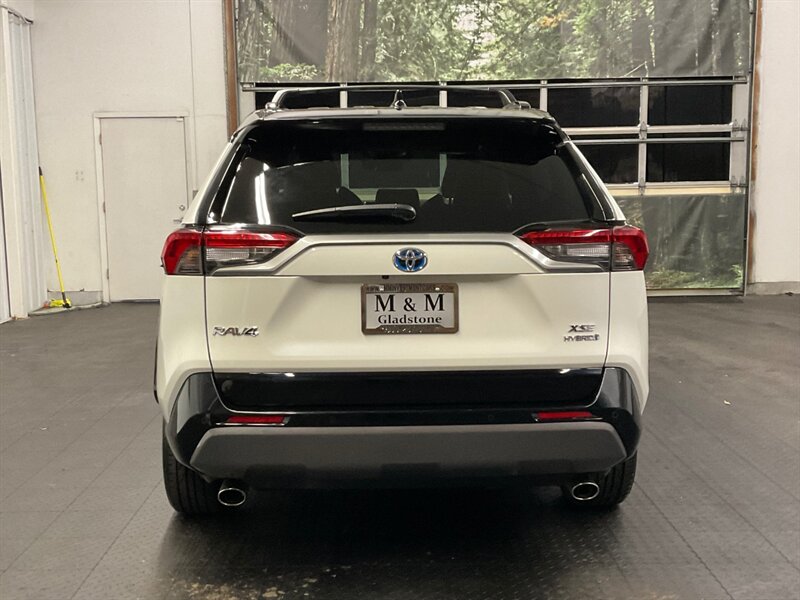 2020 Toyota RAV4 Hybrid XSE AWD / Advance Tech Pkg / MINT COND  FULLY LOADED / Leather & Heated Seats / Navigation & Backup Camera / LOCAL SUV / CLEAN & SHARP ! - Photo 6 - Gladstone, OR 97027