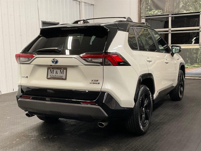 2020 Toyota RAV4 Hybrid XSE AWD / Advance Tech Pkg / MINT COND  FULLY LOADED / Leather & Heated Seats / Navigation & Backup Camera / LOCAL SUV / CLEAN & SHARP ! - Photo 8 - Gladstone, OR 97027