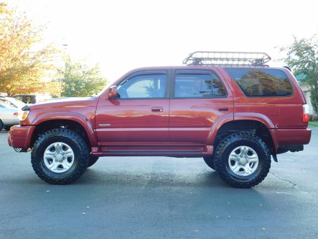 2002 Toyota 4Runner SR5 / 4WD / SPORT Special Edition / LIFTED LIFTED   - Photo 3 - Portland, OR 97217
