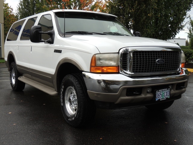 2000 Ford Excursion Limited / 4X4 / 3RD ROW SEAT/ Leather / EXCEL COND   - Photo 2 - Portland, OR 97217