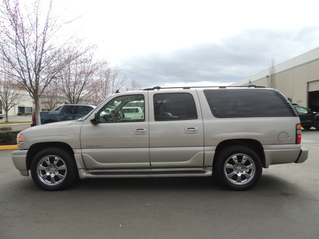 2006 GMC Yukon XL Denali / AWD / NAVi / DVD / 3RD Seat/20 Wheels   - Photo 3 - Portland, OR 97217