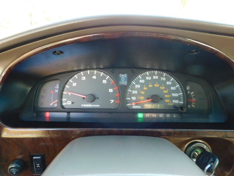 2002 Toyota 4Runner 4X4 / V6 / LEATHER / DIFF LOCK / LIFTED !!   - Photo 36 - Portland, OR 97217