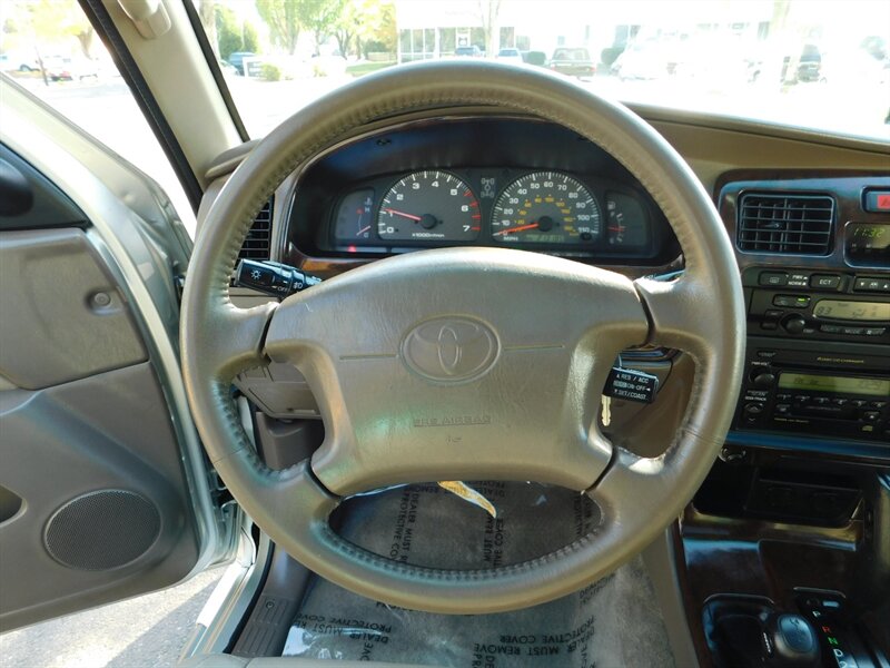 2002 Toyota 4Runner 4X4 / V6 / LEATHER / DIFF LOCK / LIFTED !!   - Photo 35 - Portland, OR 97217