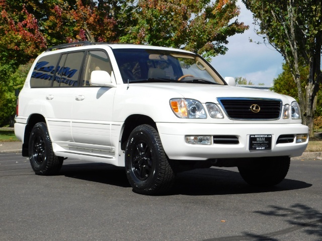 2002 Lexus LX 470 / 4X4 / Leather / Heated Seats / 1-OWNER   - Photo 2 - Portland, OR 97217
