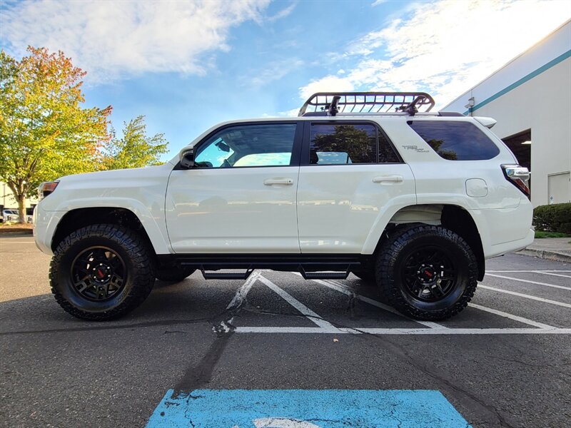2018 Toyota 4Runner TRD OFF-ROAD PREMIUM 4X4 / CRAWL CONTROL / LIFTED  / NEW TRD WHEELS / NEW TIRES / 1-OWNER - Photo 3 - Portland, OR 97217