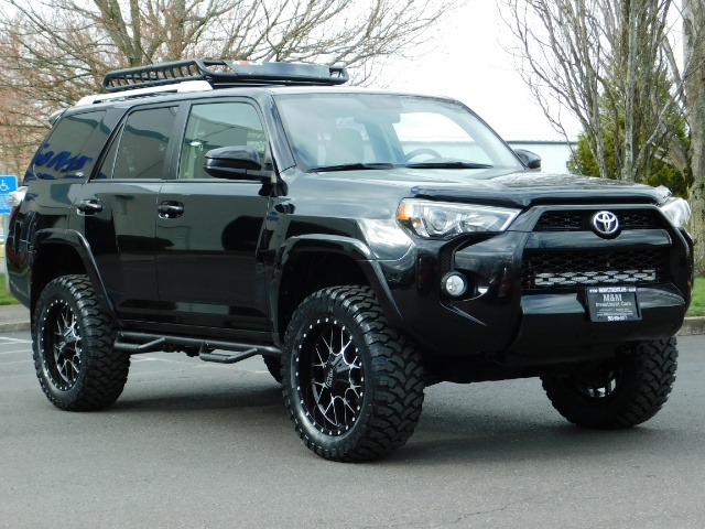 2016 Toyota 4Runner SR5 / 4WD / Navigation / LIFTED // SPECIAL PRICE//   - Photo 2 - Portland, OR 97217