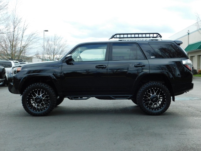 2016 Toyota 4Runner SR5 / 4WD / Navigation / LIFTED // SPECIAL PRICE//   - Photo 3 - Portland, OR 97217