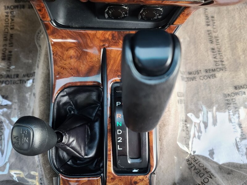 1999 Toyota 4Runner 4X4 V6 3.4L / DIFF LOCK / NEW TIMING BELT / LIFTED / NEW TIRES / UPGRADED WHEELS / 2-OWNERS / NO RUST / FRESH SERVICE - Photo 19 - Portland, OR 97217