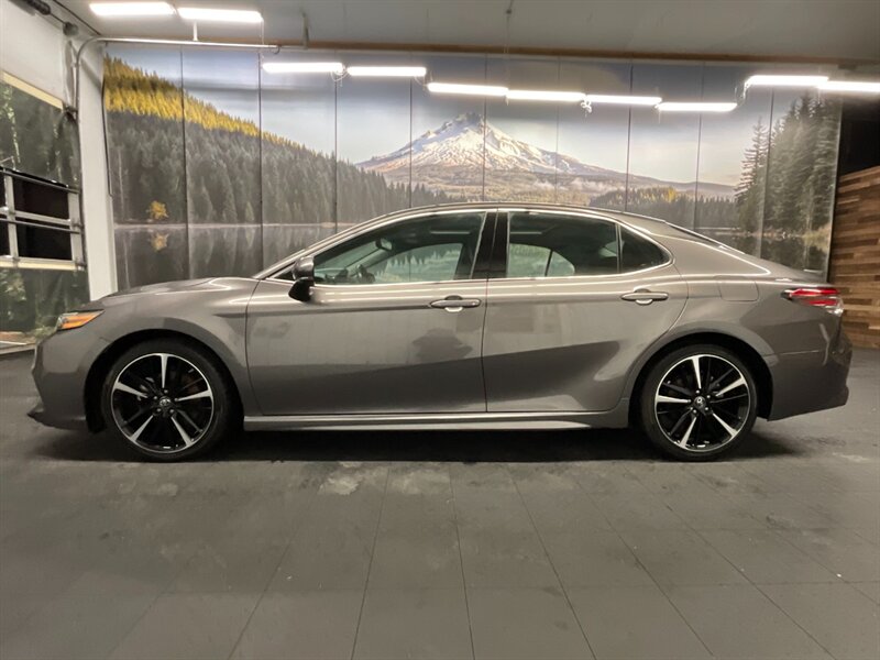 2018 Toyota Camry XSE Premium / 4Cyl / PANO MOONROOF / Leather  Navigation & Backup Camera / Leather & Heated Seats / Panoramic moonroof / Local Car / CLEAN CLEAN !! - Photo 3 - Gladstone, OR 97027