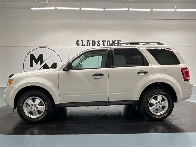 2012 Ford Escape XLT 4X4 / 2.5L 4Cyl / Leather Heated / 61,000 MILE  / Sunroof / LOCAL - Photo 3 - Gladstone, OR 97027