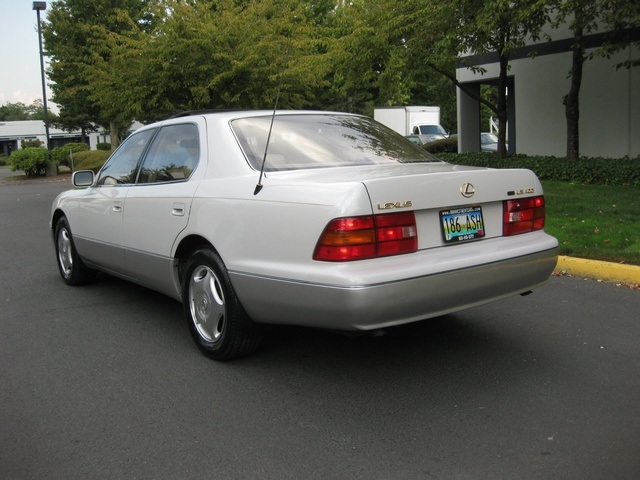 1997 Lexus LS 400 Coach edition / Luxury Sedan   - Photo 3 - Portland, OR 97217