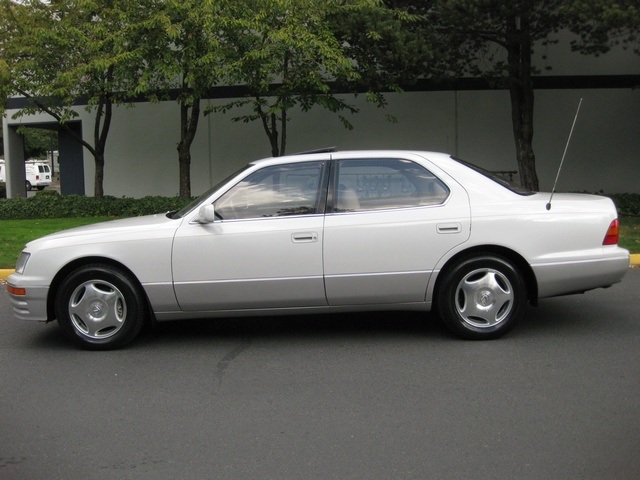 1997 Lexus LS 400 Coach edition / Luxury Sedan   - Photo 2 - Portland, OR 97217