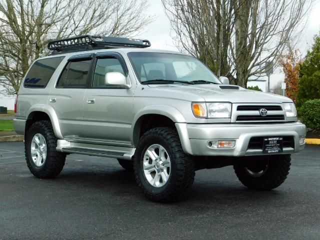 2000 Toyota 4Runner SR5 4dr SR5 / 4X4 /  5-SPEED MANUAL / LIFTED   - Photo 2 - Portland, OR 97217