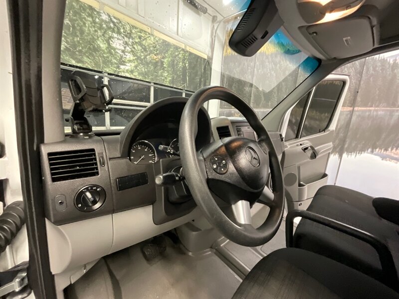 2018 Mercedes-Benz Sprinter 2500 Cargo Van 3.0L V6 DIESEL / HIGHROOF EXTENDED  / 1-OWNER /Backup Camera / HIGH ROOF / 170 " WB EXTENDED LENGTH / 97,000 MILES - Photo 16 - Gladstone, OR 97027