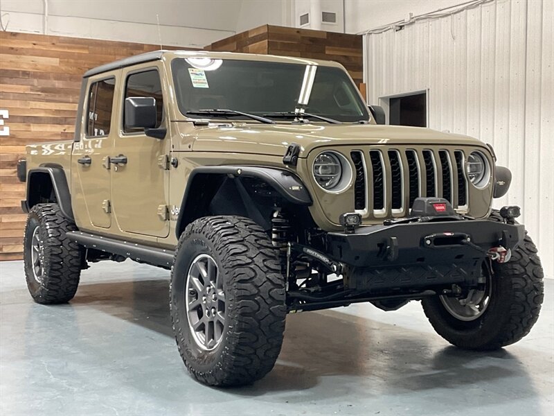 2020 Jeep Gladiator Overland Pickup 4X4 /3.6L V6 / HARD TOP /LIFTED  / LIFTED w.35