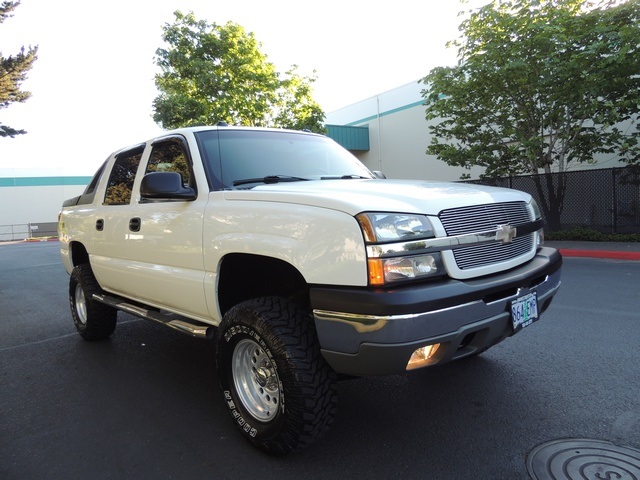 2004 Chevrolet Avalanche 1500/4X4/ Crew Cab / LIFTED / NEW TIRES   - Photo 2 - Portland, OR 97217