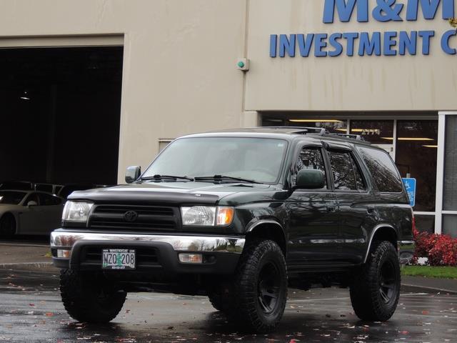 1999 Toyota 4Runner SR5 4dr / 4X4 / Sunroof / LIFTED LIFTED   - Photo 1 - Portland, OR 97217