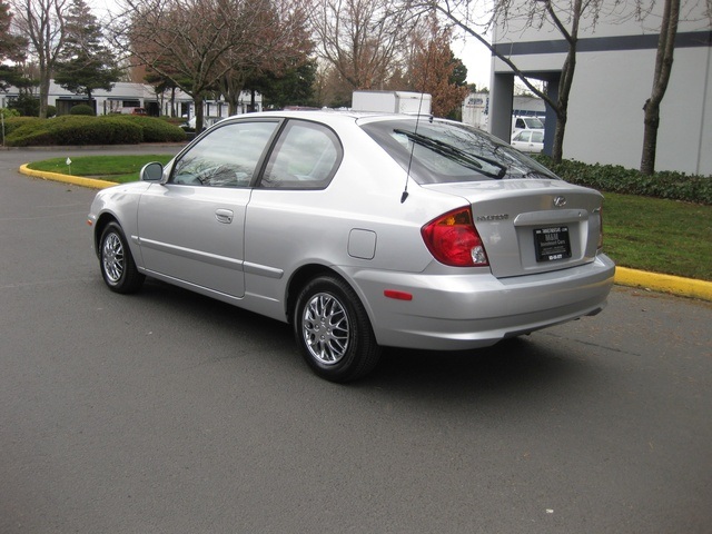 2005 Hyundai Accent GLS Hatchback 2D 4Cyl Automatic / Clean Title   - Photo 4 - Portland, OR 97217