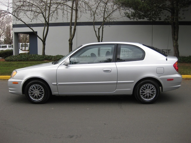 2005 Hyundai Accent GLS Hatchback 2D 4Cyl Automatic / Clean Title   - Photo 3 - Portland, OR 97217