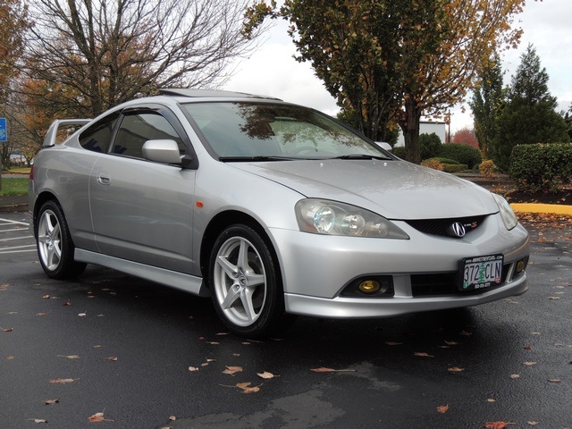 2006 Acura RSX Type-S / Coupe / Leather / Sunroof / 6-SPEED   - Photo 2 - Portland, OR 97217