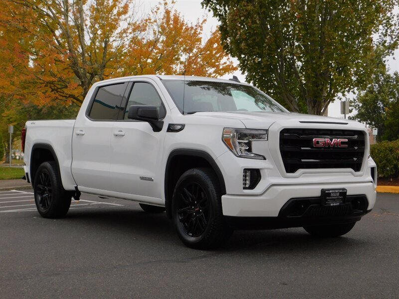 2020 GMC Sierra 1500 Elevation Crew Cab 4X4 / V8 / 1-OWNER /10,000 MILE   - Photo 2 - Portland, OR 97217
