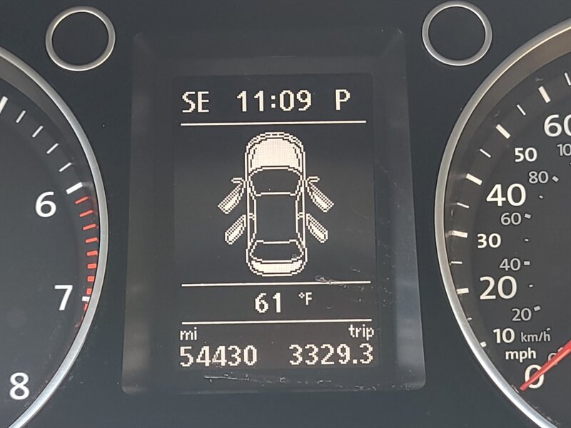 2015 Volkswagen CC 2.0T R-LINE / TURBO / LEATHER / NAVi / 54k MILES / 2-TONE HEATED SEATS / FRESH TRADE / VERY LOW MILES - Photo 41 - Portland, OR 97217