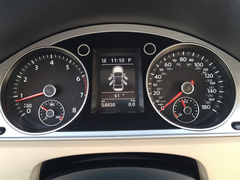 2015 Volkswagen CC 2.0T R-LINE / TURBO / LEATHER / NAVi / 54k MILES / 2-TONE HEATED SEATS / FRESH TRADE / VERY LOW MILES - Photo 40 - Portland, OR 97217