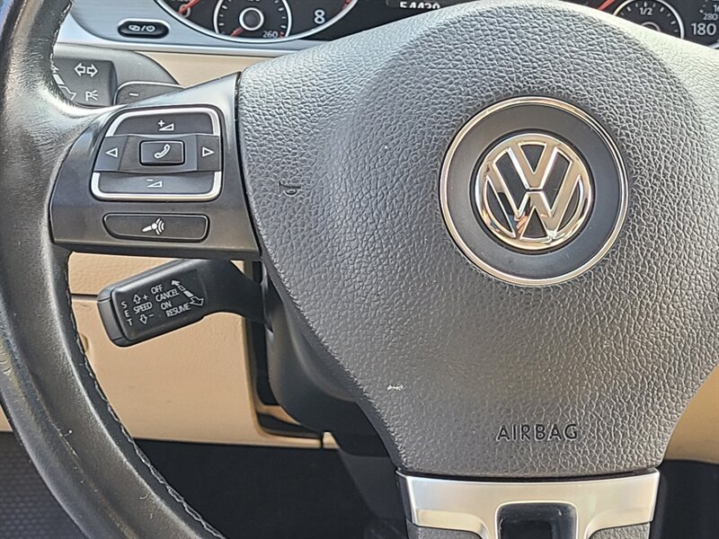 2015 Volkswagen CC 2.0T R-LINE / TURBO / LEATHER / NAVi / 54k MILES / 2-TONE HEATED SEATS / FRESH TRADE / VERY LOW MILES - Photo 37 - Portland, OR 97217