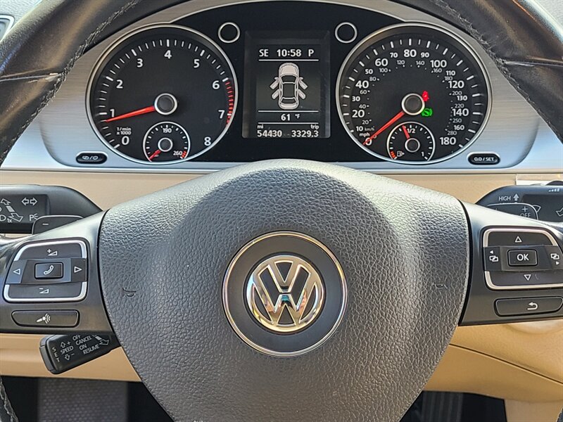 2015 Volkswagen CC 2.0T R-LINE / TURBO / LEATHER / NAVi / 54k MILES / 2-TONE HEATED SEATS / FRESH TRADE / VERY LOW MILES - Photo 39 - Portland, OR 97217