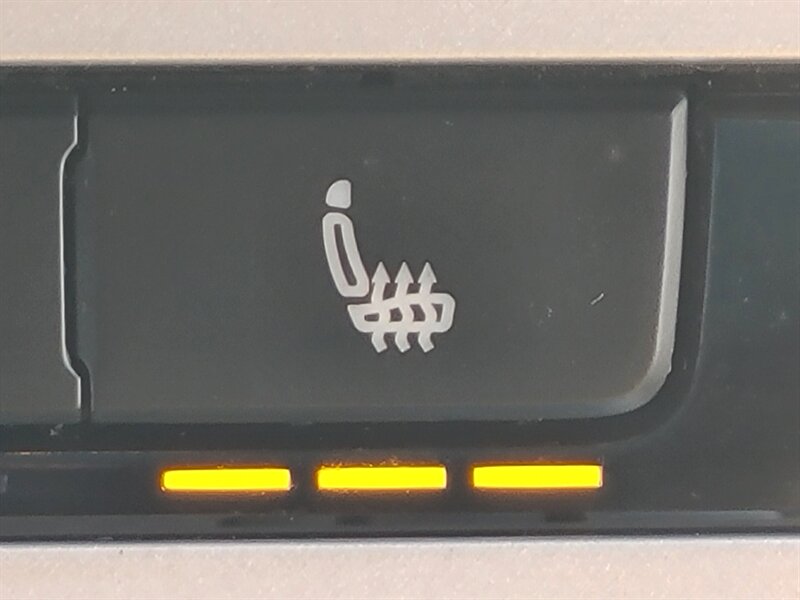 2015 Volkswagen CC 2.0T R-LINE / TURBO / LEATHER / NAVi / 54k MILES / 2-TONE HEATED SEATS / FRESH TRADE / VERY LOW MILES - Photo 36 - Portland, OR 97217