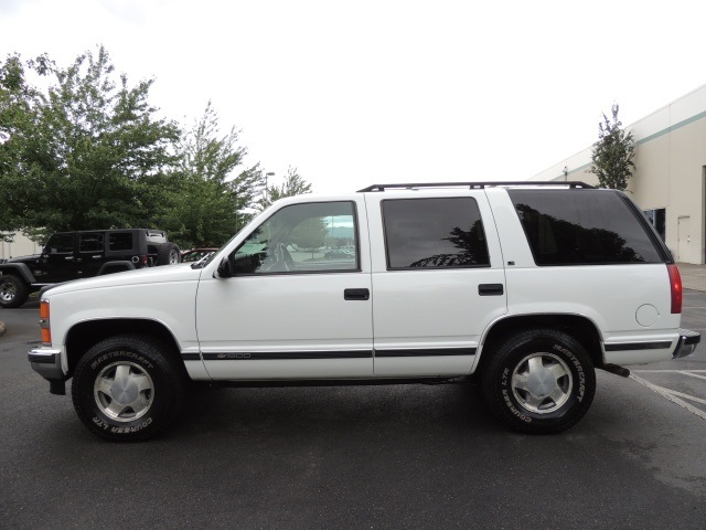 1995 Chevrolet Tahoe SUV / 4WD / Clean Title   - Photo 3 - Portland, OR 97217