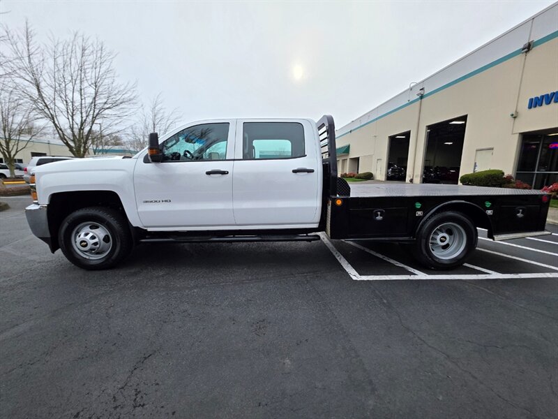 2015 Chevrolet Silverado 3500 FLAT BED DUALLY 4X4 6.6L DURAMAX DIESEL 39K MILES / LONG BED / 1-TON / ALLISON / LOW MILES - Photo 3 - Portland, OR 97217