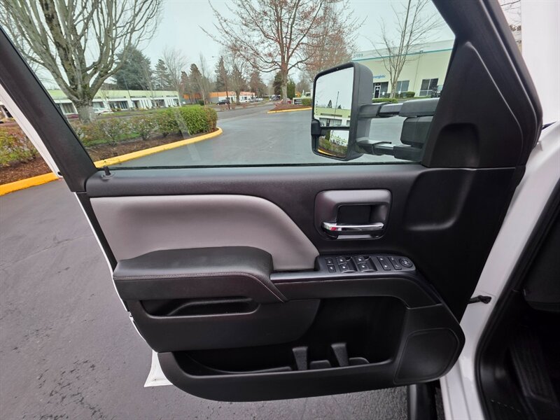 2015 Chevrolet Silverado 3500 FLAT BED DUALLY 4X4 6.6L DURAMAX DIESEL 39K MILES / LONG BED / 1-TON / ALLISON / LOW MILES - Photo 29 - Portland, OR 97217